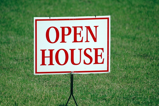 Should You Hold an Open House?